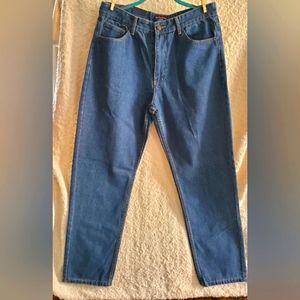 NWT Cross & Windsor relaxed fit size 36 x 32 excellent condition brand new jeans